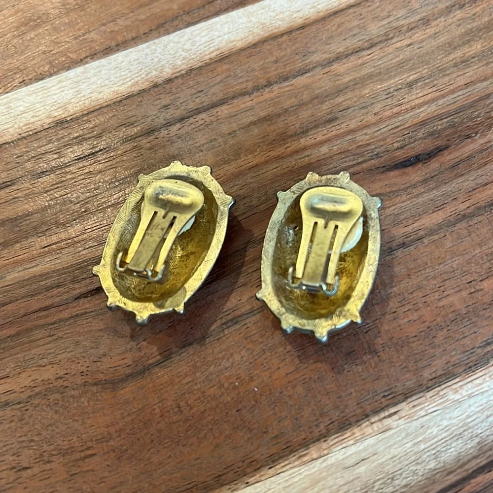 Chico's Multicolor Diamond Patterned Gold Clip On Earrings